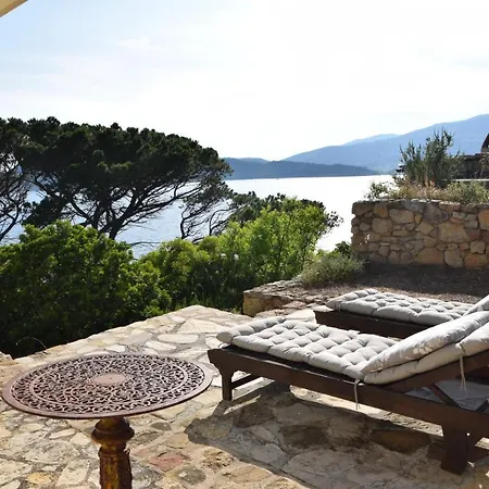 Redigrotta Villa Marina di Campo